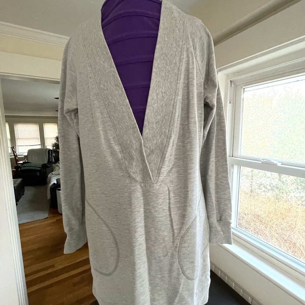 Vince. Long gray tunic size s